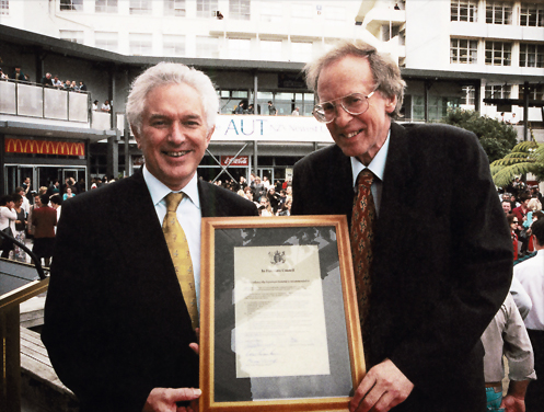 1999 &mdash; Tertiary Education Minister Max Bradford (left) and AIT President Dr John Hinchcliff at the announcementthat the institution would become a university from 1 January 2000.