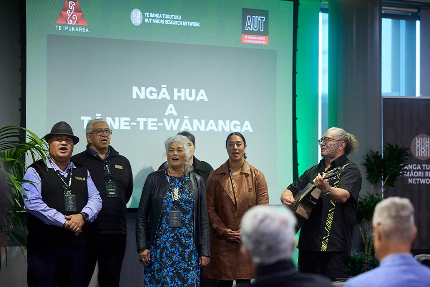 Waiata tautoko