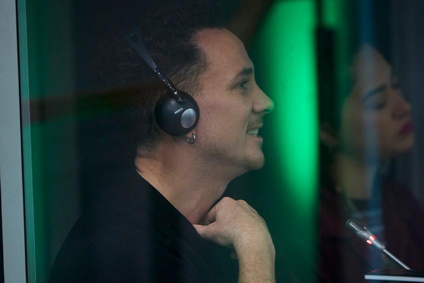 Live simultaneous translation